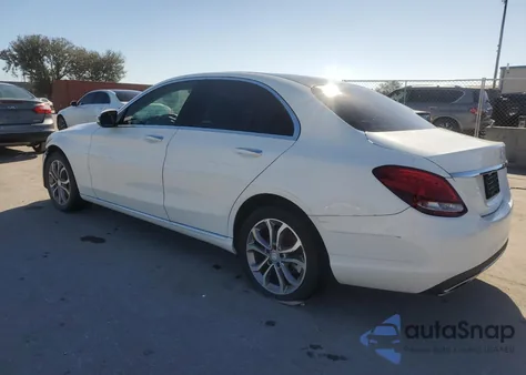 2017 Mercedes-Benz C 300 4Matic из США, поврежденный, VIN 55SWF4KB5HU201046